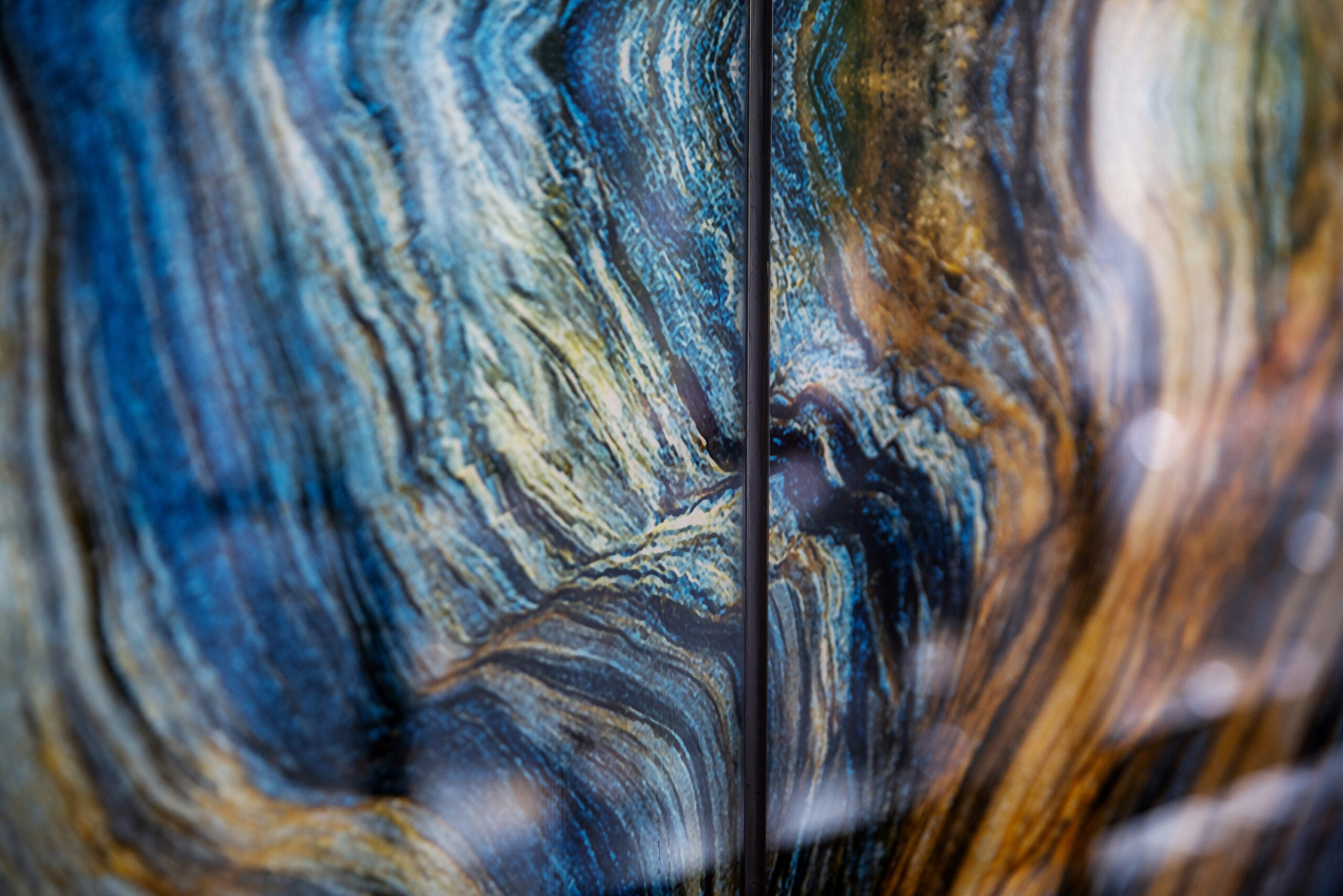 Backlit Art Glass MYODO